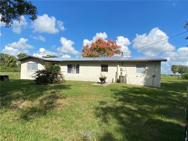 Recently Sold: $219,000 (4 beds, 2 baths, 2002 Square Feet)