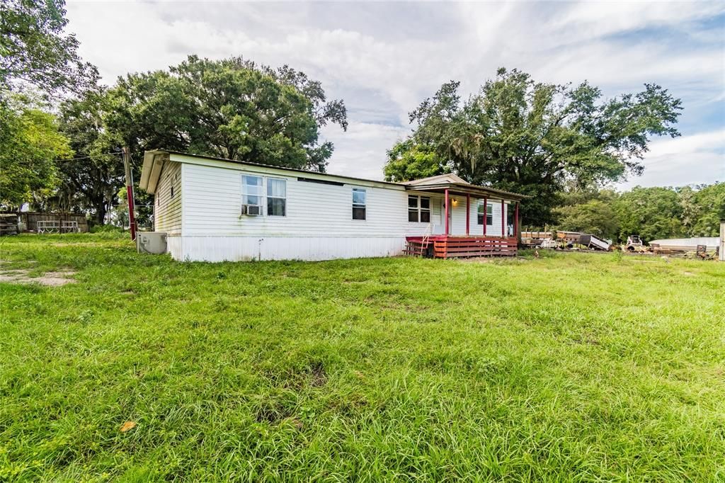 Recently Sold: $250,000 (3 beds, 2 baths, 2048 Square Feet)