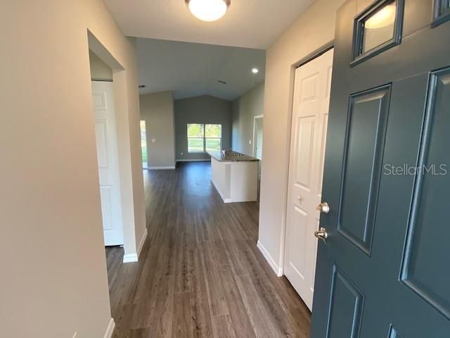 Recently Sold: $159,900 (2 beds, 2 baths, 1272 Square Feet)