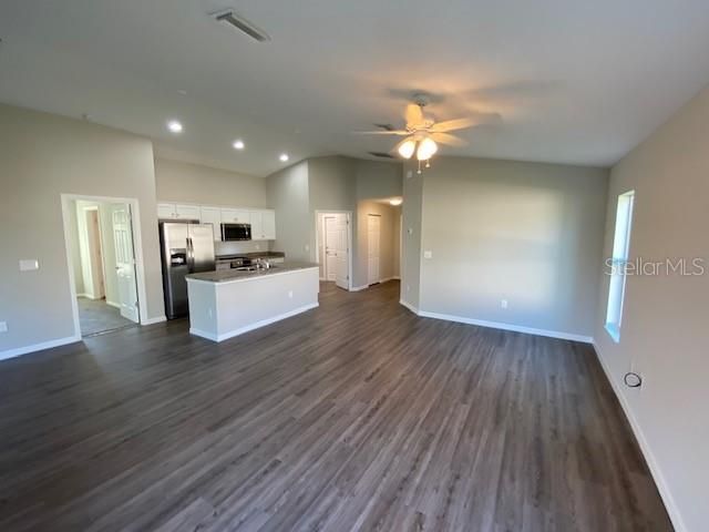 Recently Sold: $159,900 (2 beds, 2 baths, 1272 Square Feet)