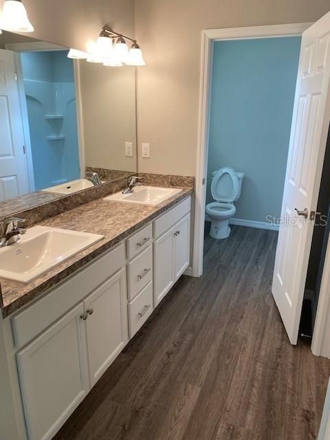 Recently Sold: $159,900 (2 beds, 2 baths, 1272 Square Feet)