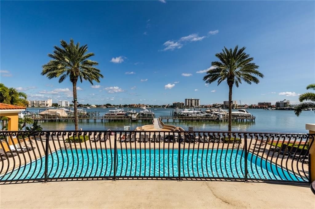 Recently Sold: $2,950,000 (3 beds, 3 baths, 4192 Square Feet)