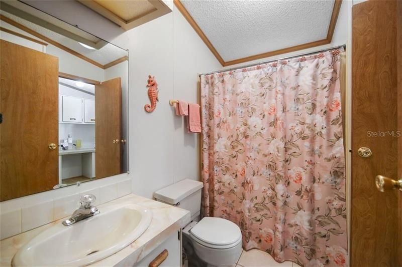 最近售出: $180,000 (2 贝兹, 2 浴室, 1352 平方英尺)