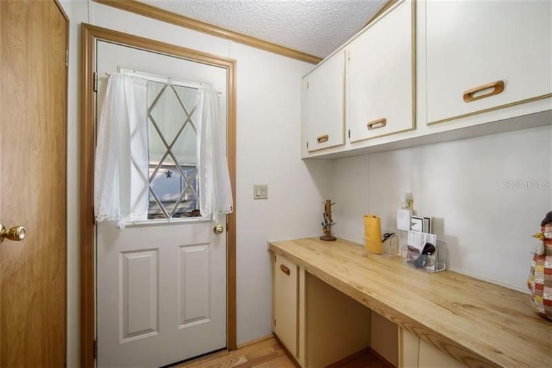 Recently Sold: $180,000 (2 beds, 2 baths, 1352 Square Feet)