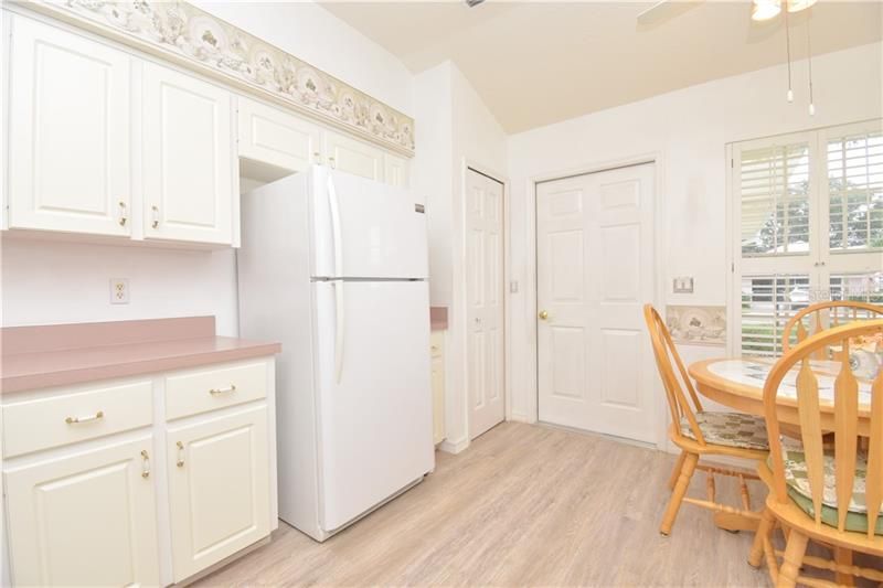 Recently Sold: $170,000 (2 beds, 2 baths, 1341 Square Feet)