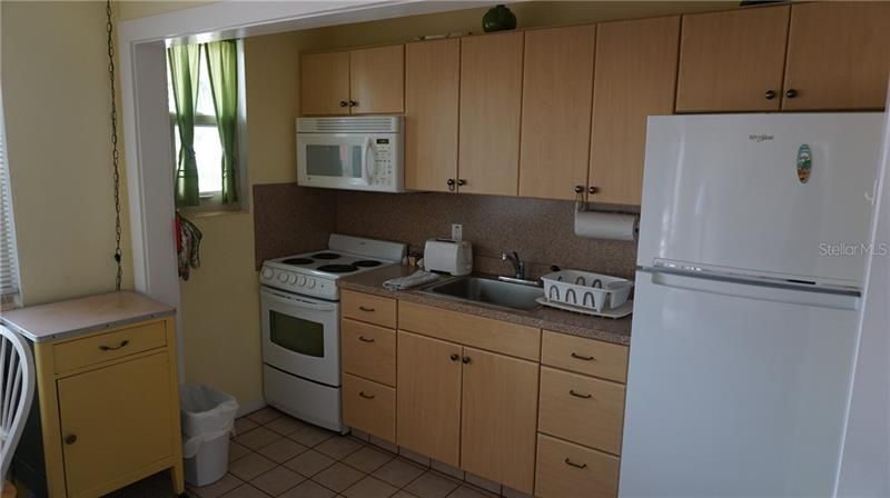 Recently Rented: $1,400 (1 beds, 1 baths, 495 Square Feet)