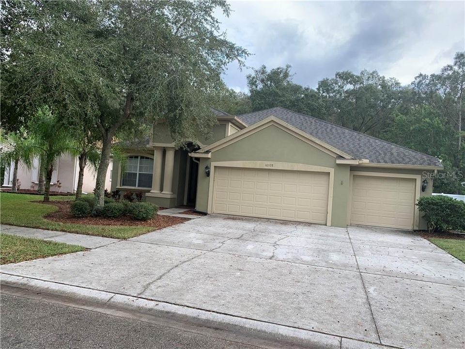 Recently Rented: $2,250 (4 beds, 3 baths, 2418 Square Feet)