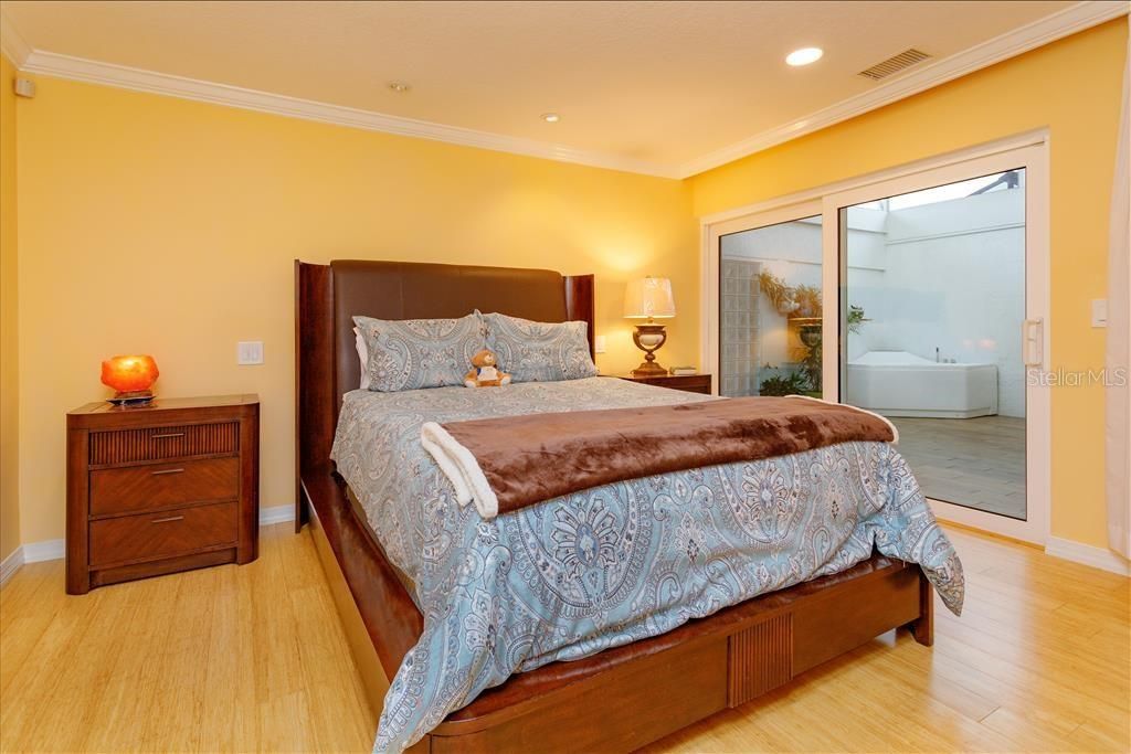 Vendido Recientemente: $365,000 (2 camas, 2 baños, 1404 Pies cuadrados)