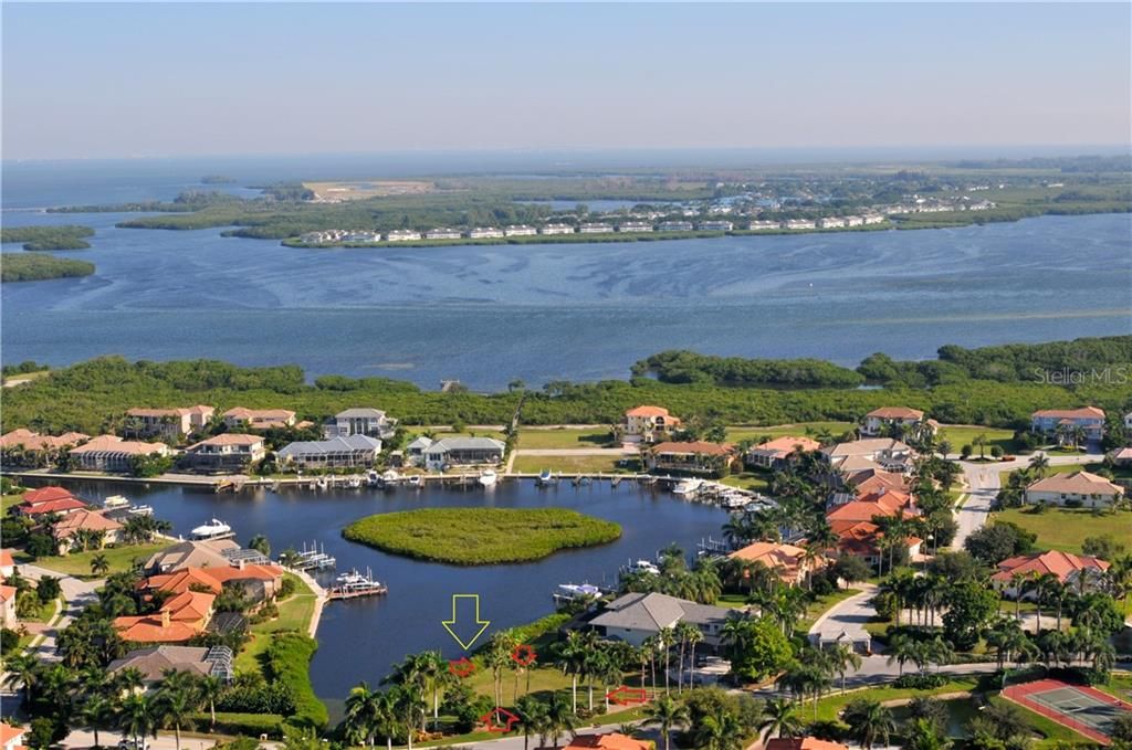 Vendido Recientemente: $438,250 (0.36 acres)