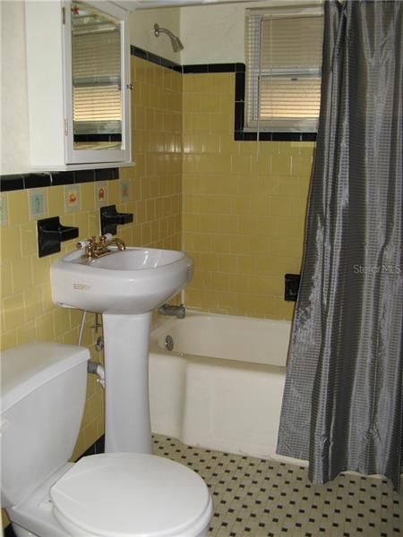 Недавно арендовано: $950 (1 спален, 1 ванн, 672 Квадратных фут)