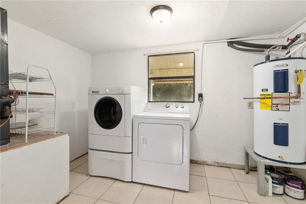 Recently Sold: $115,900 (3 beds, 1 baths, 1134 Square Feet)