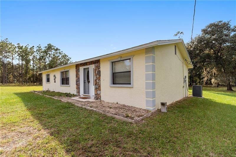 Recently Sold: $115,900 (3 beds, 1 baths, 1134 Square Feet)