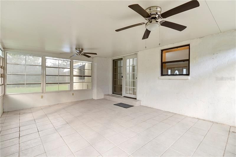 Recently Sold: $115,900 (3 beds, 1 baths, 1134 Square Feet)