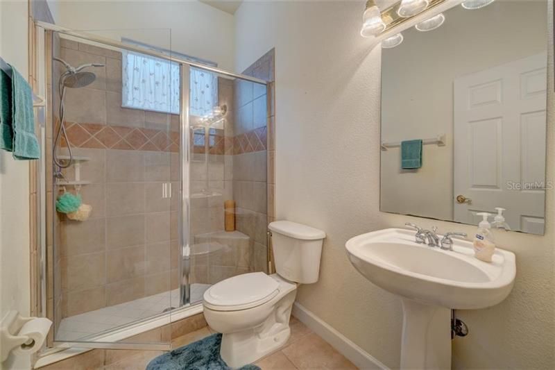 最近售出: $262,500 (3 贝兹, 2 浴室, 2092 平方英尺)