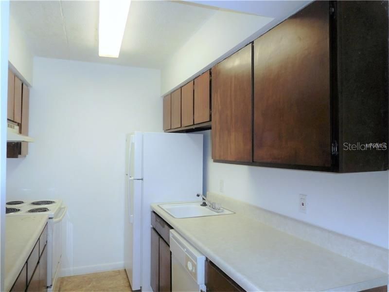 Recently Rented: $895 (1 beds, 1 baths, 825 Square Feet)