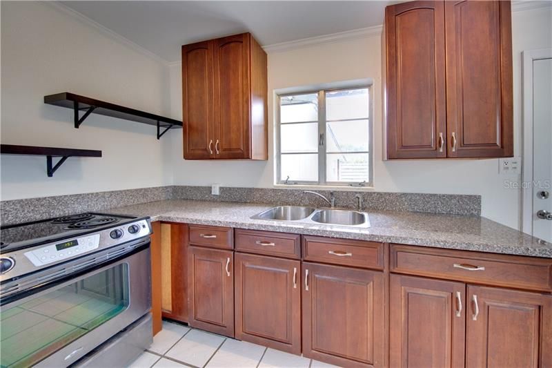 Recently Rented: $1,000 (1 beds, 1 baths, 517 Square Feet)