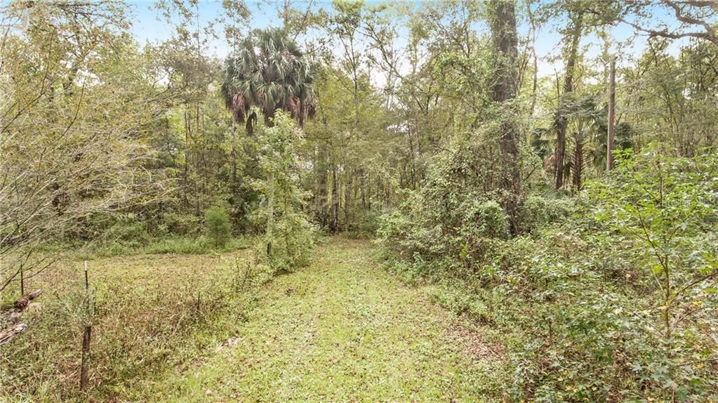 Vendido Recientemente: $35,000 (1.72 acres)