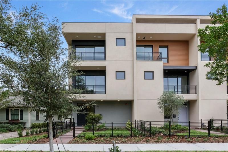 Recently Sold: $1,150,000 (4 beds, 3 baths, 3128 Square Feet)
