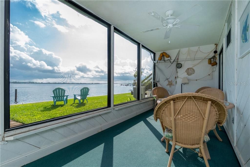 For Rent: $4,500 (1 beds, 1 baths, 884 Square Feet)