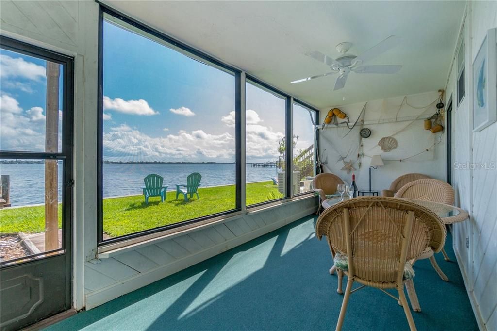 For Rent: $4,500 (1 beds, 1 baths, 884 Square Feet)