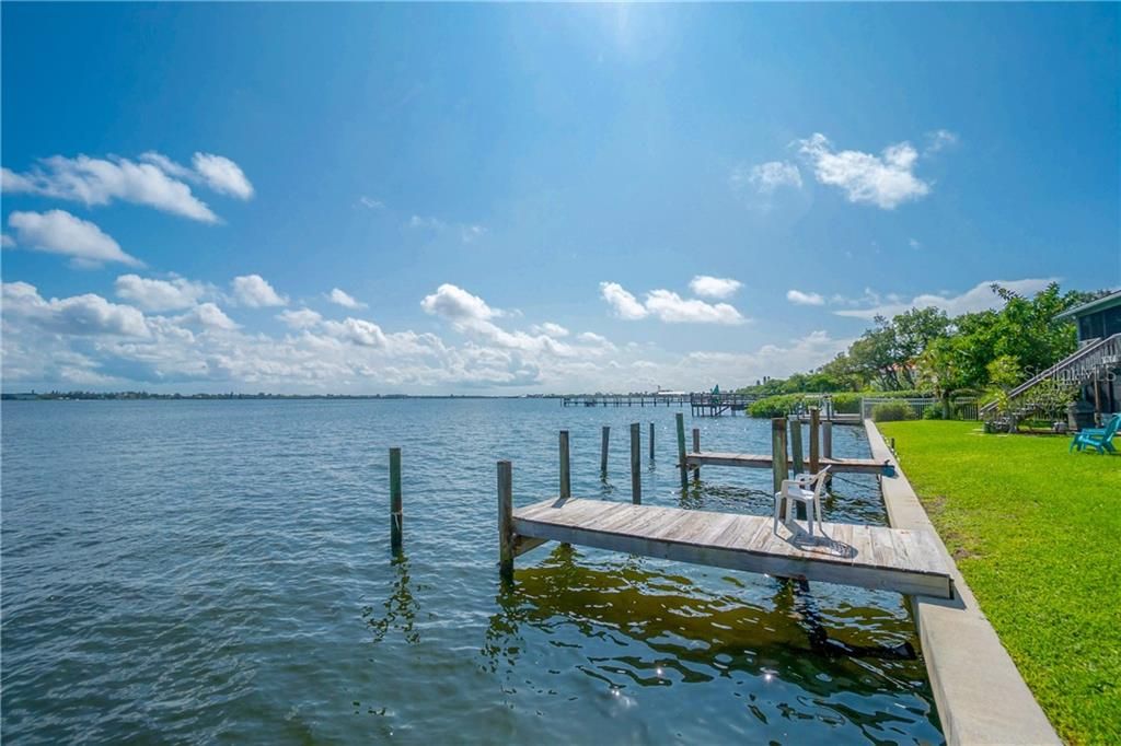 For Rent: $4,500 (1 beds, 1 baths, 884 Square Feet)