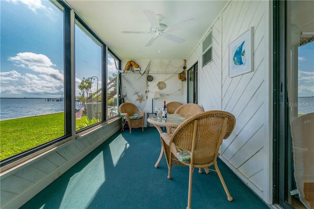 For Rent: $4,500 (1 beds, 1 baths, 884 Square Feet)