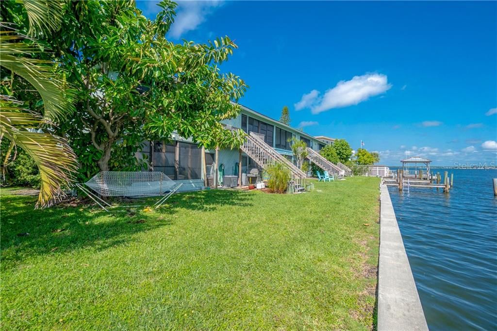 For Rent: $4,500 (1 beds, 1 baths, 884 Square Feet)