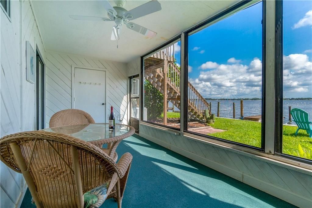 For Rent: $4,500 (1 beds, 1 baths, 884 Square Feet)