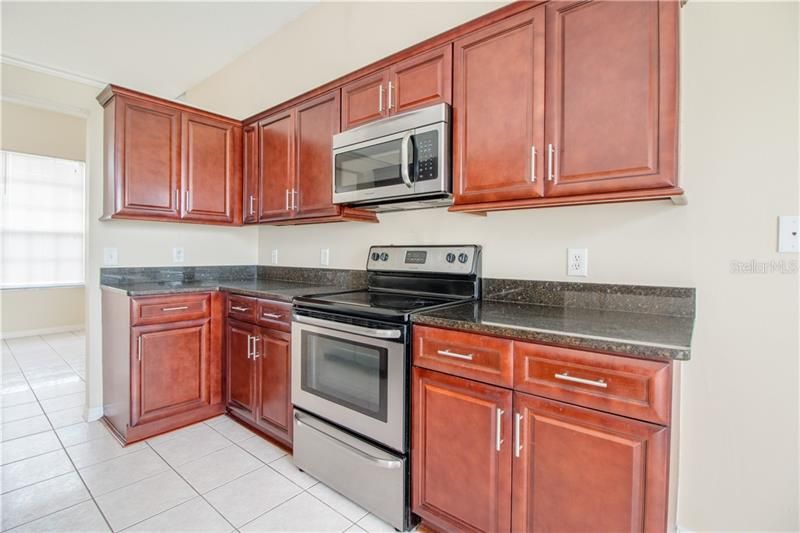 Recently Sold: $265,000 (3 beds, 2 baths, 1435 Square Feet)