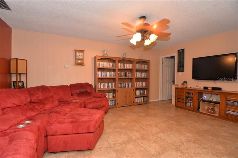 Recently Sold: $259,000 (4 beds, 2 baths, 1652 Square Feet)