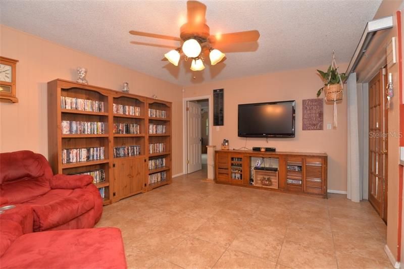Recently Sold: $259,000 (4 beds, 2 baths, 1652 Square Feet)