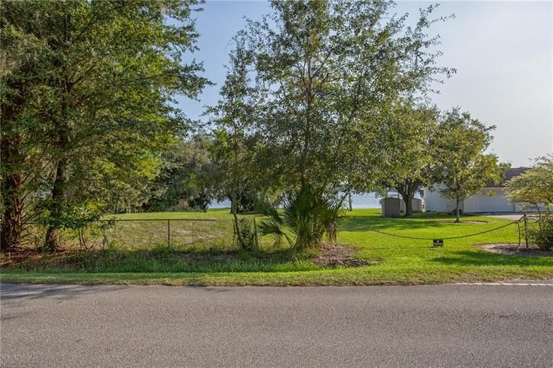 Recently Sold: $289,000 (0.69 acres)