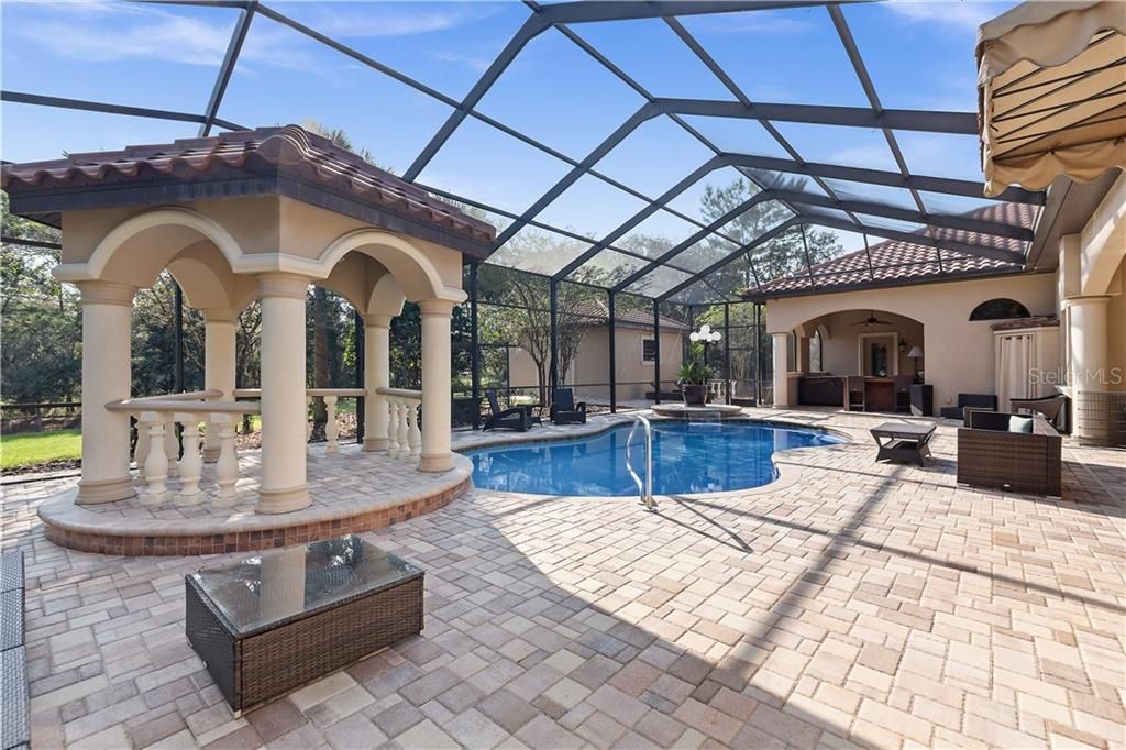 Recently Sold: $825,000 (4 beds, 3 baths, 5840 Square Feet)