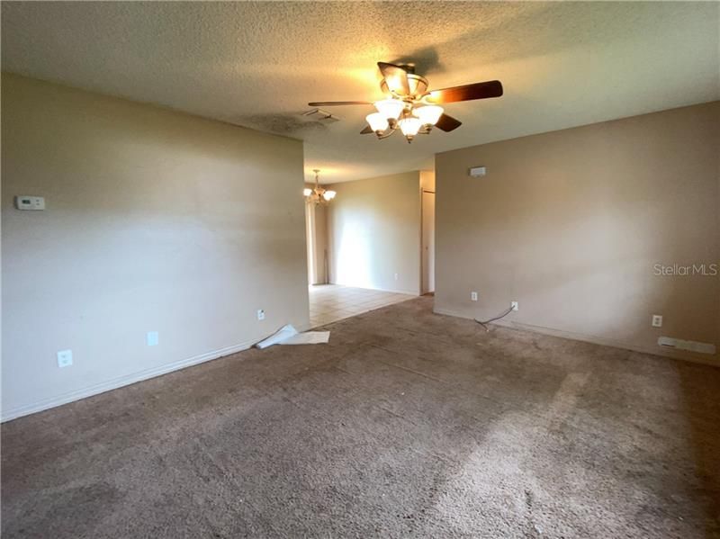 Recently Sold: $128,500 (3 beds, 2 baths, 1063 Square Feet)