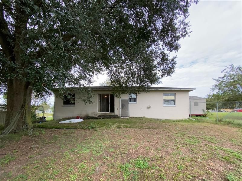 Recently Sold: $128,500 (3 beds, 2 baths, 1063 Square Feet)
