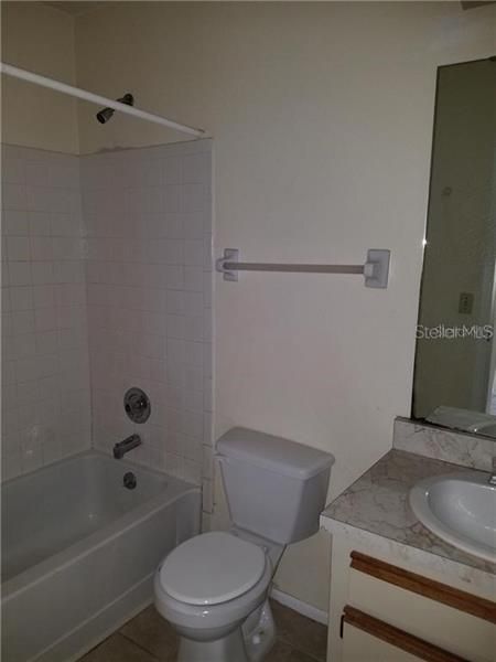 Recently Rented: $950 (2 beds, 1 baths, 901 Square Feet)