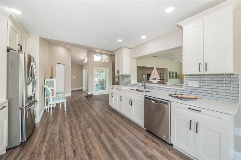 Recently Sold: $449,900 (2 beds, 2 baths, 2095 Square Feet)