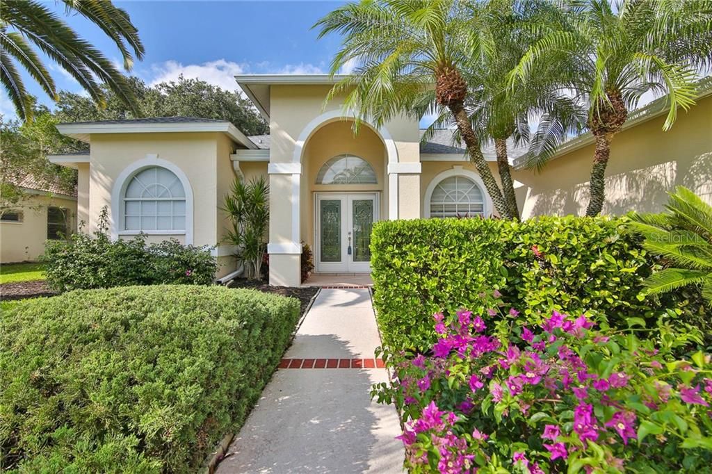 Recently Sold: $425,000 (3 beds, 2 baths, 2209 Square Feet)