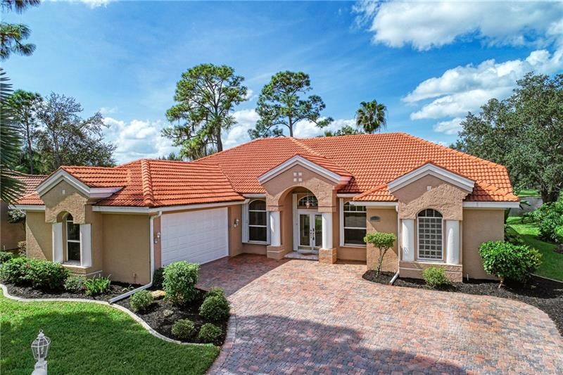 Recently Sold: $444,000 (3 beds, 3 baths, 2394 Square Feet)