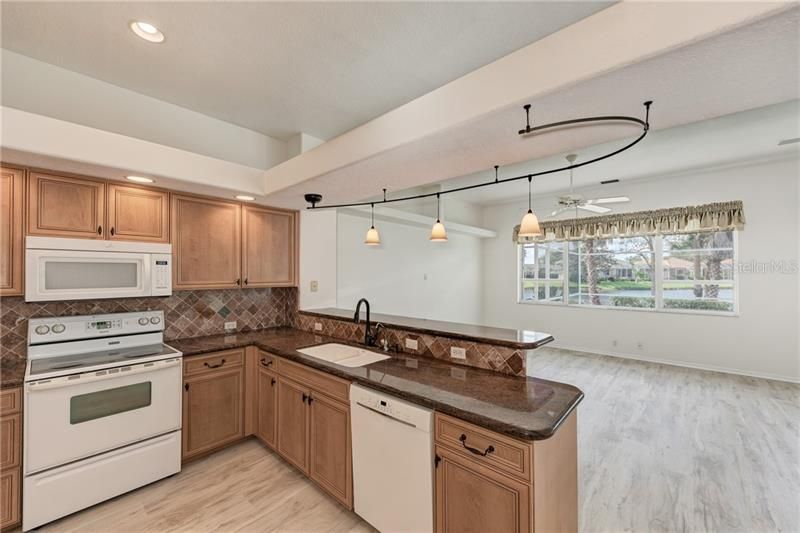 Recently Sold: $444,000 (3 beds, 3 baths, 2394 Square Feet)