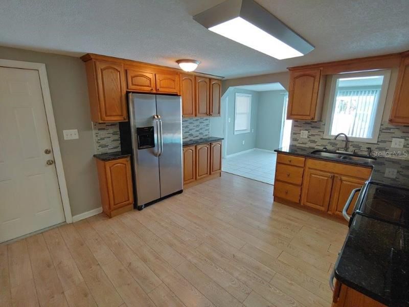 Recently Rented: $1,495 (2 beds, 2 baths, 1077 Square Feet)