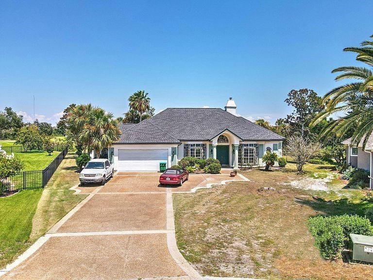 Recently Sold: $360,000 (4 beds, 3 baths, 2559 Square Feet)