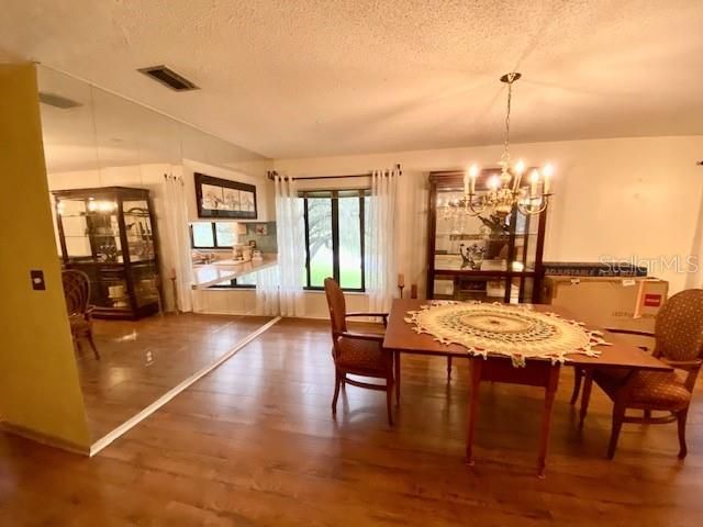 Recently Sold: $122,000 (2 beds, 2 baths, 1280 Square Feet)