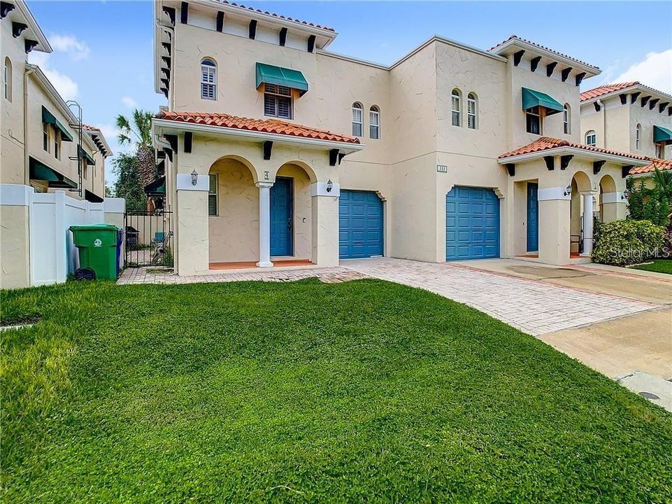 Recently Sold: $425,000 (3 beds, 2 baths, 1691 Square Feet)