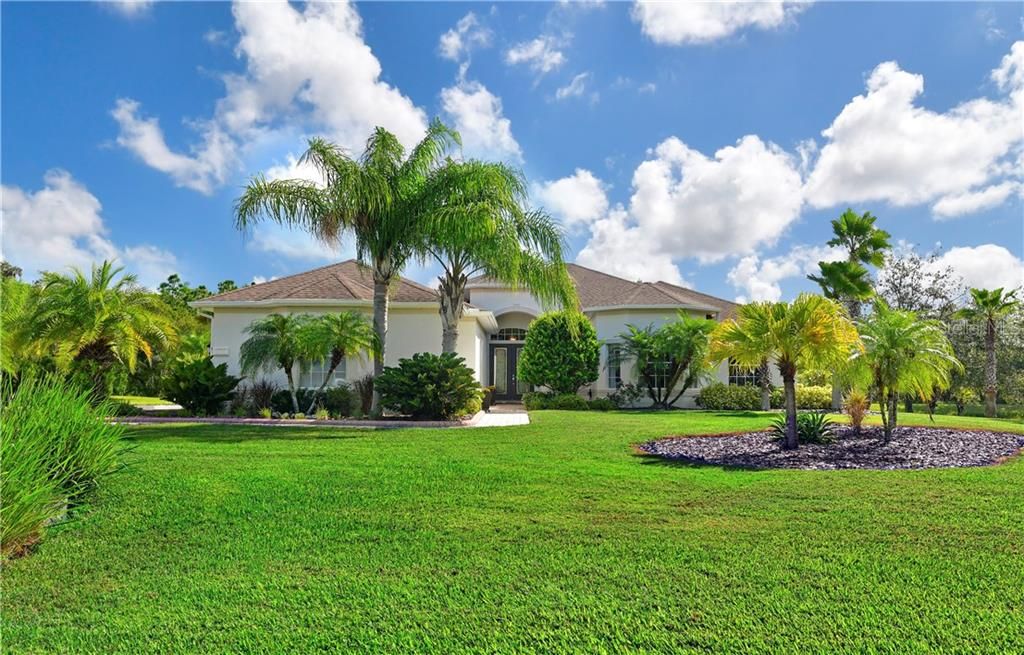 Vendido Recientemente: $645,000 (4 camas, 3 baños, 3056 Pies cuadrados)