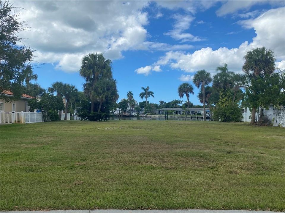 Recently Sold: $530,000 (0.23 acres)