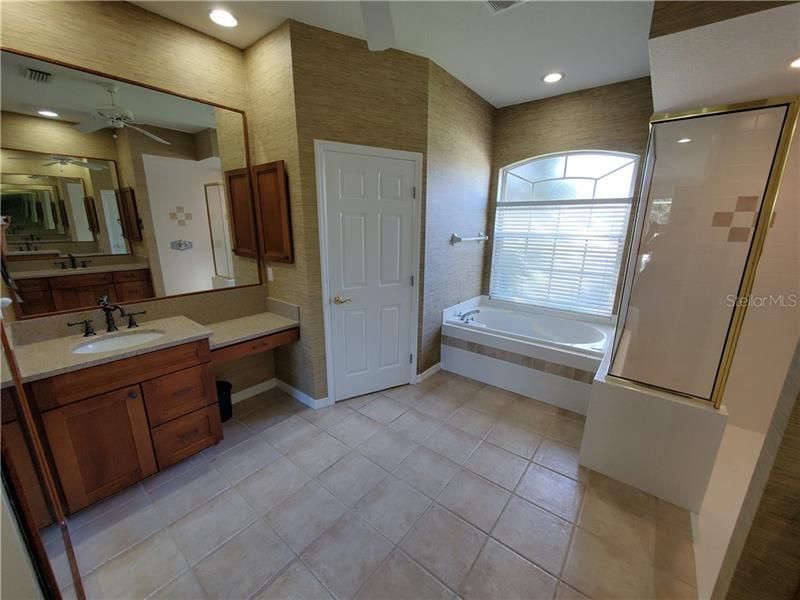 最近租的: $2,500 (4 贝兹, 3 浴室, 2314 平方英尺)