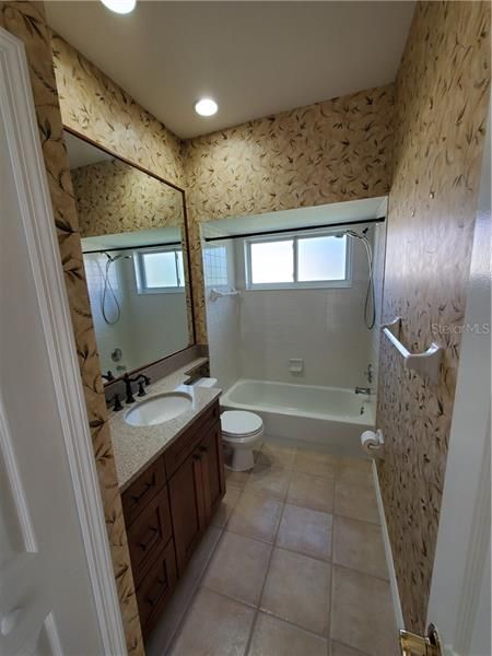 Недавно арендовано: $2,500 (4 спален, 3 ванн, 2314 Квадратных фут)