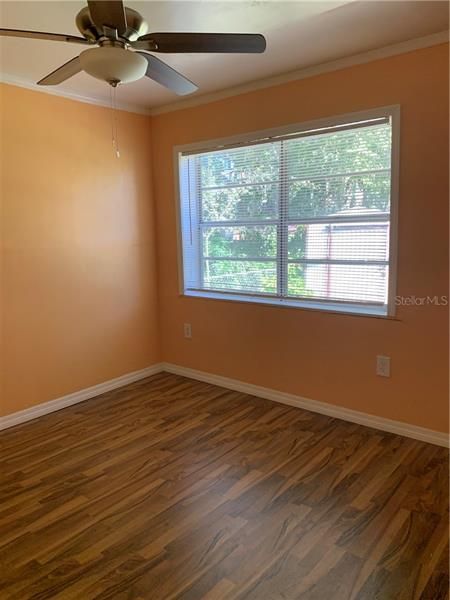 Recently Rented: $1,450 (3 beds, 2 baths, 1500 Square Feet)