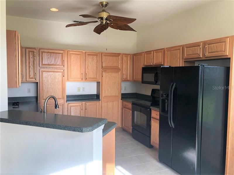 Recently Rented: $1,895 (3 beds, 2 baths, 2048 Square Feet)